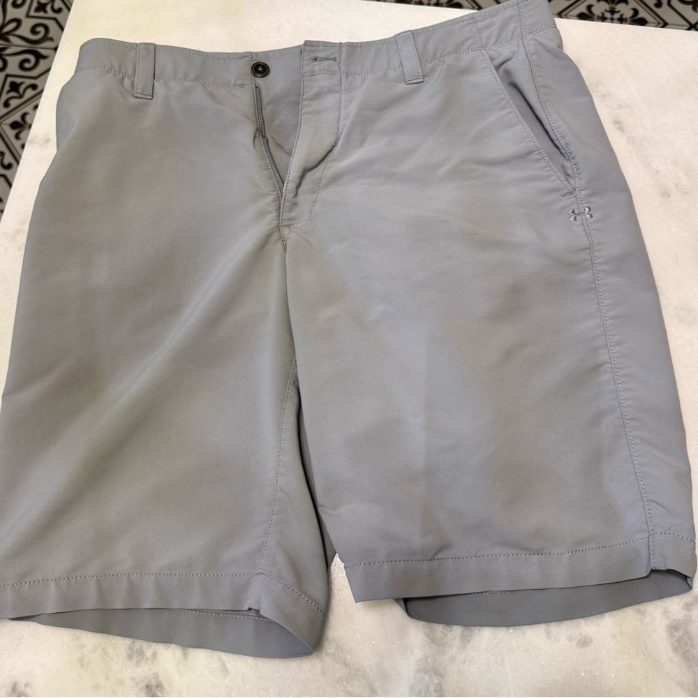 Under Armour Men's Light Gray Flat Front Shorts